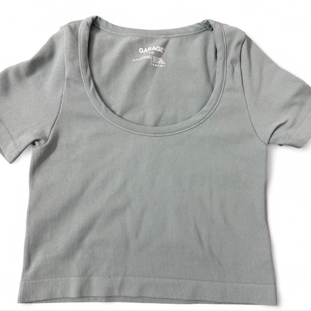 Garage Women's Short Sleeve Ribbed Tee in Gray